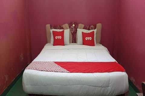 Standard Double Room | WiFi (free), bed sheets