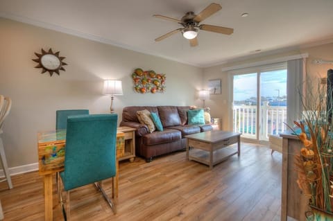 Living Room 
GW 1.2023