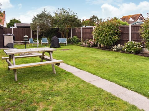 Garden | Llys Llewellyn, Kinmel Bay, near Rhyl