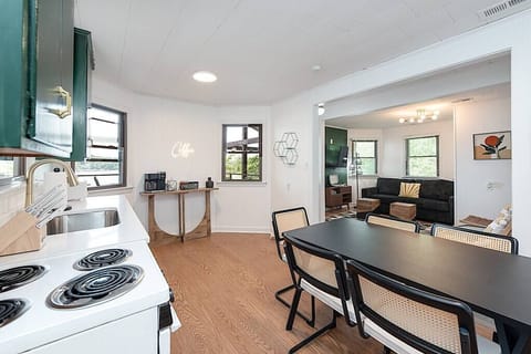 Eafbf24e 0d1b 4f19 b622 312678459a1a