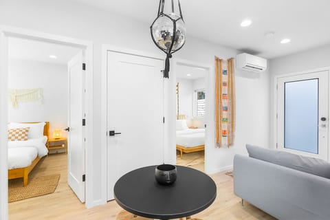 City Apartment | Living area