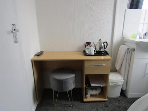 Basic Single Room | Individually decorated, individually furnished, iron/ironing board