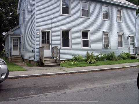 Ample street parking 
Quiet st w/ a mix of families, students, and seniors 