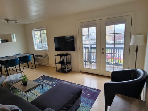 Apt 2 Upper View:  Hood River Suites Extended Stay Downtown | Living area | Smart TV, streaming services