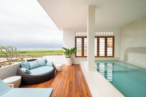 Outdoor pool, open 8:00 AM to 9:00 PM, pool umbrellas