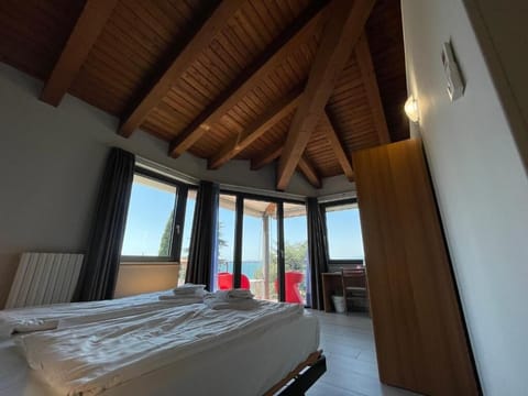 In-room safe, desk, blackout drapes, free WiFi