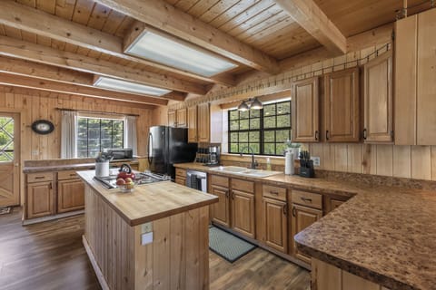Fully stocked kitchen