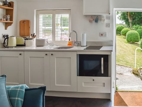 Kitchen | Escape2Angelsey- Tan Bryn - Escape2Anglesey, Benllech