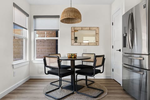 This simple yet stylish ensemble will elevate your home's ambiance. Time to create cherished memories around the table.