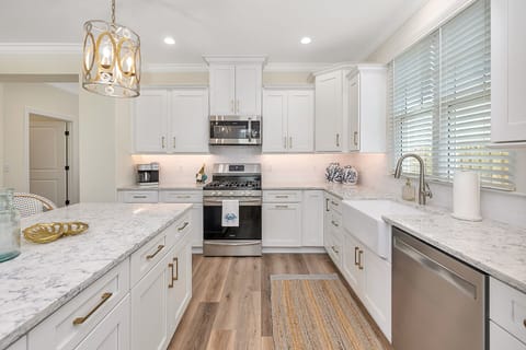 Spacious kitchen to accommodate any meal with the family