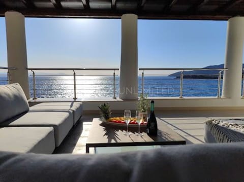 Building Exterior, Scenic View