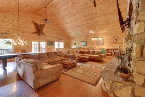 Fraziers Bottom Vacation Rental | 14BR | 14.5BA | Step-Free Access | 9,000 Sq Ft