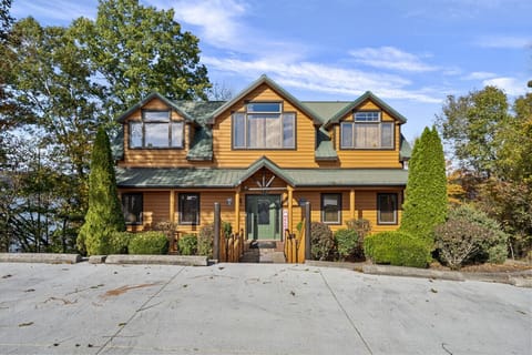 front view of the Cabin