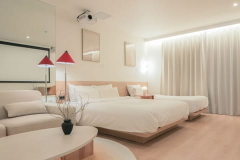 Business Twin Room | Premium bedding, laptop workspace, soundproofing, free WiFi