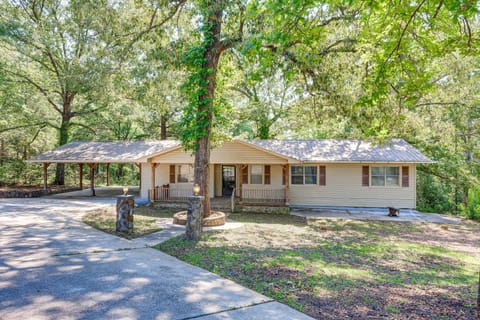 Jackson Vacation Rental | 3BR | 2BA | 1,505 Sq Ft | 1 Step to Enter