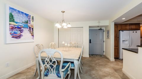 Views of Tigertail Beach and sunsets Apartment in Marco Island