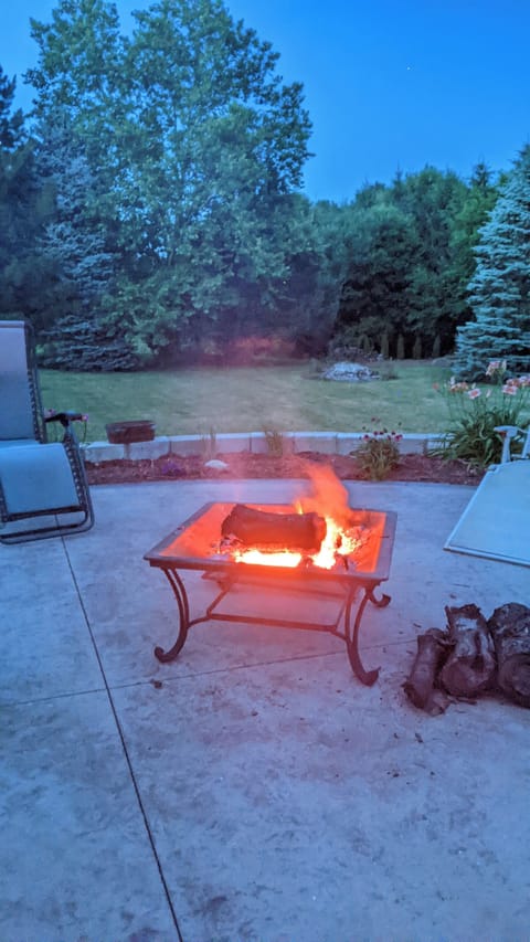 bring some fire wood and enjoy the back patio 