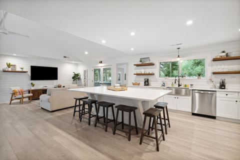 Large Kitchen, Open Dining Area & Living Room