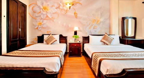Standard Double or Twin Room | Egyptian cotton sheets, premium bedding, memory foam beds, minibar