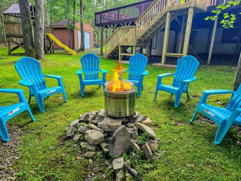 Backyard firepit - Serhii Vacation Rentals