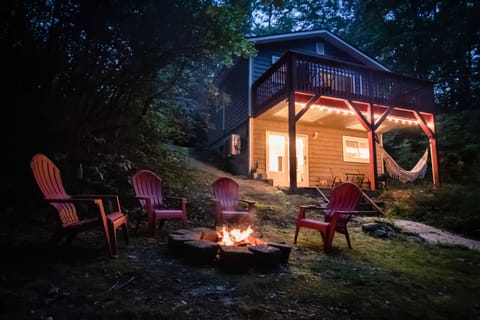Enjoy the fire pit and sheltered patio in the evening!