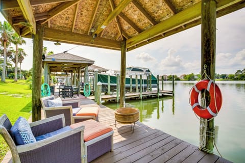 Slidell Vacation Rental | 3BR | 2BA | 1,940 Sq Ft | Steps Required to Enter