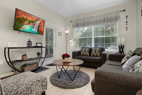 Welcome to Del Boca Vista in Windsor Hills resort