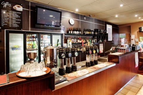 Sports bar