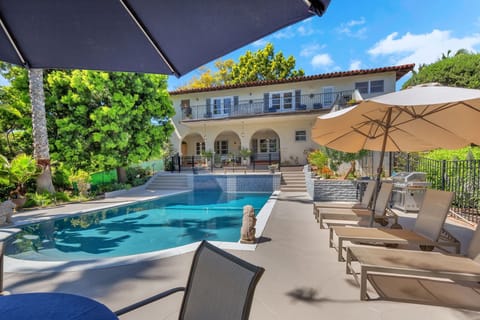 Beautiful outdoor space with plenty of seating and a pool! The pool area is fully fenced.