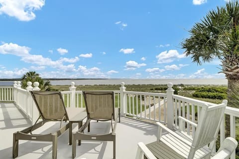 Upper Level Deck, 53 Ocean Point