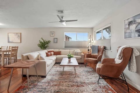 Cozy living space with plenty of seating
