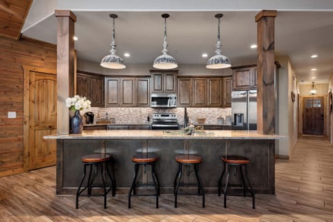 Fully stocked kitchen with everything you need!