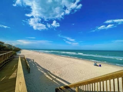 Literally 5 minute walking distance from the Beach!! Take your family, kids, and good vibes to the stunning Beach!