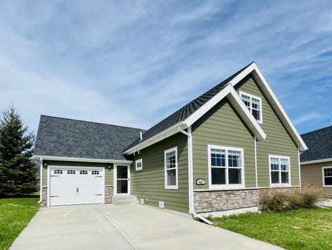 Welcome to Fairway on the Mountains!!!