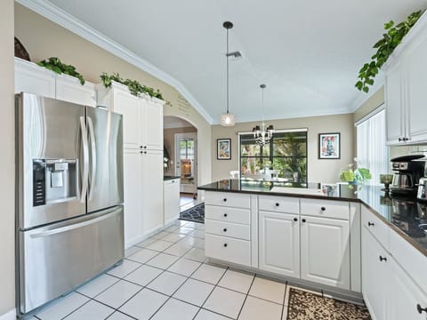 11-_OpulentREMedia-11