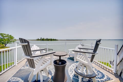 White Stone Vacation Rental | 6BR | 4.5BA | 3,800 Sq Ft | Stairs Required