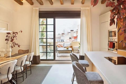 Kitchen & Dining Room