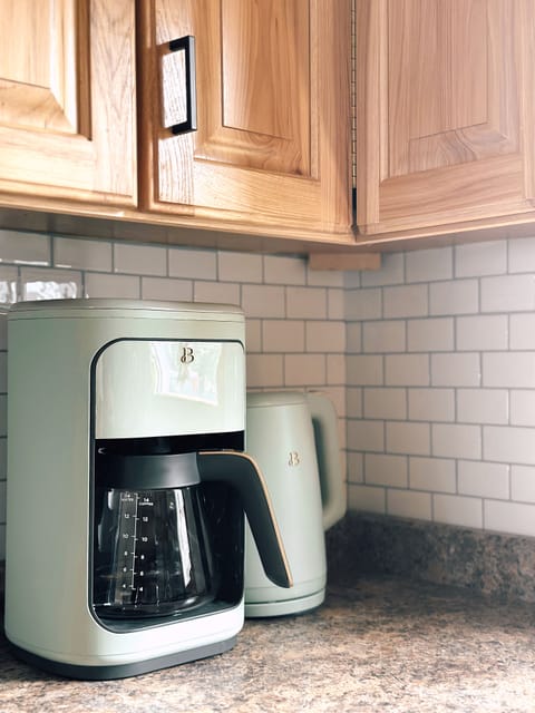 Small Appliances included: Coffee Maker, Electric Tea Kettle, Blender & Toaster