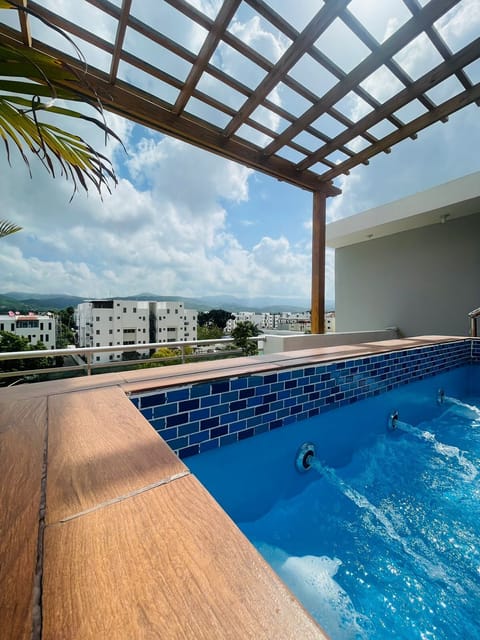 Deluxe Condo | Terrace/patio