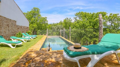 Finca Castillo Jabugo by Ruralidays