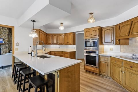 Fully stocked kitchen.