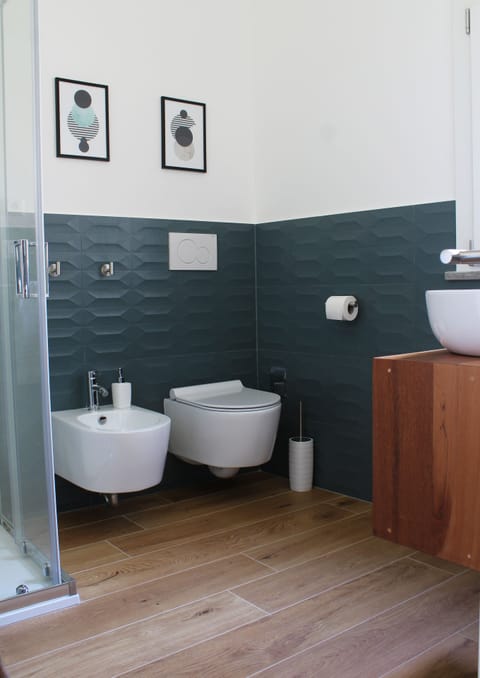 Double Room | Bathroom | Shower, hair dryer, bathrobes, bidet