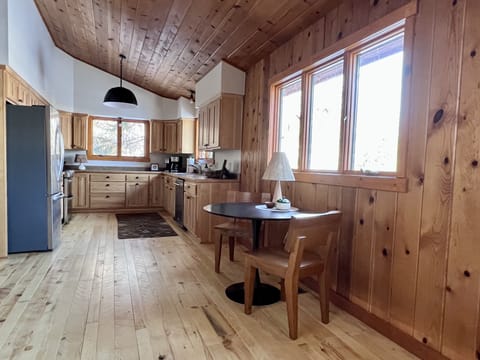 Kitchen with breakfast table