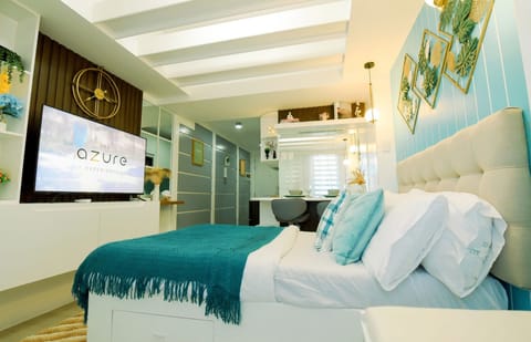Charming studio unit at Azure North that can accommodate 2 to 4 guests. 
