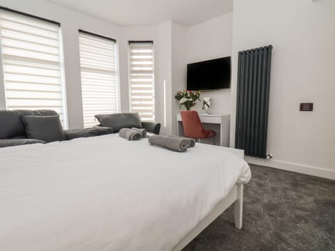 1 bedroom, individually decorated, individually furnished, free WiFi