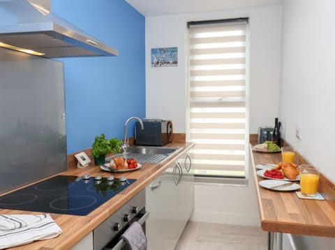 Fridge, dishwasher, electric kettle, toaster