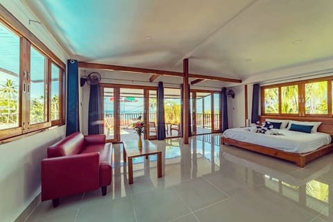 Luxury Studio | Individually decorated, individually furnished, desk, laptop workspace