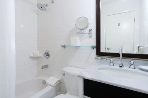 Combined shower/tub, eco-friendly toiletries, hair dryer, towels