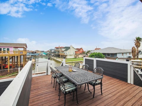 House (3 Bedrooms) | Front of property