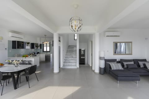 Villa | 3 bedrooms, soundproofing